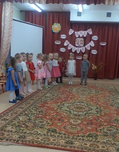 Маму любят все.